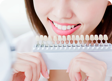 ホワイトニング【輝く白い歯へ】